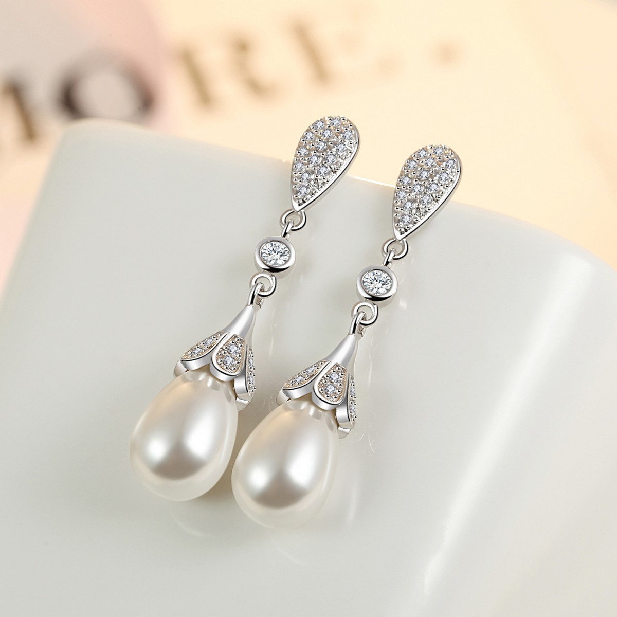 Silver-plated earrings with long tassels, pearl studs, zirconium pearl petal earrings, drop earrings