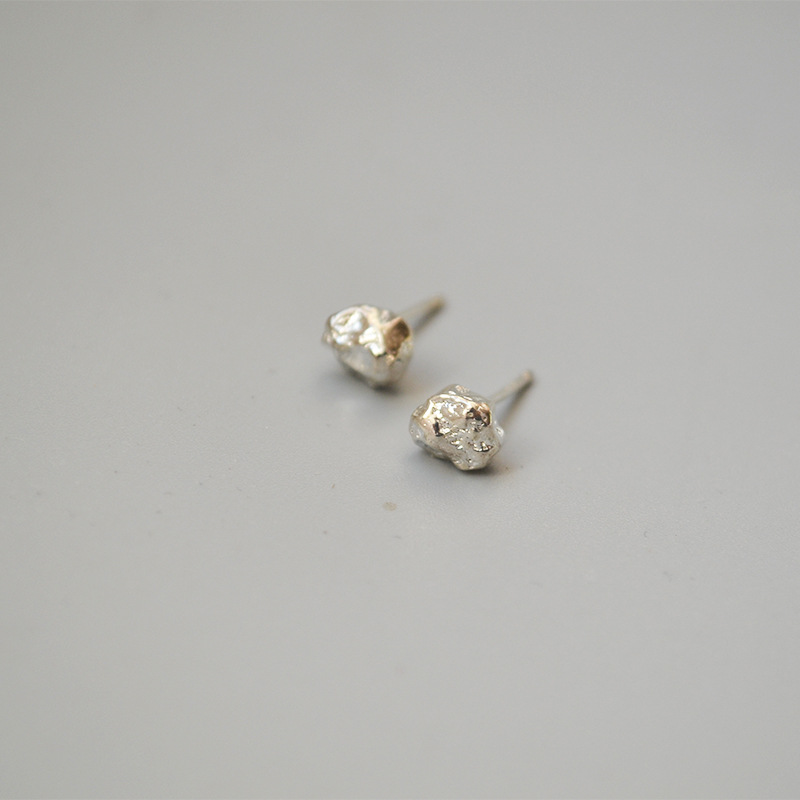 Textured irregular silver imitation volcanic lava rock stone 925 silver pin ear studs for women