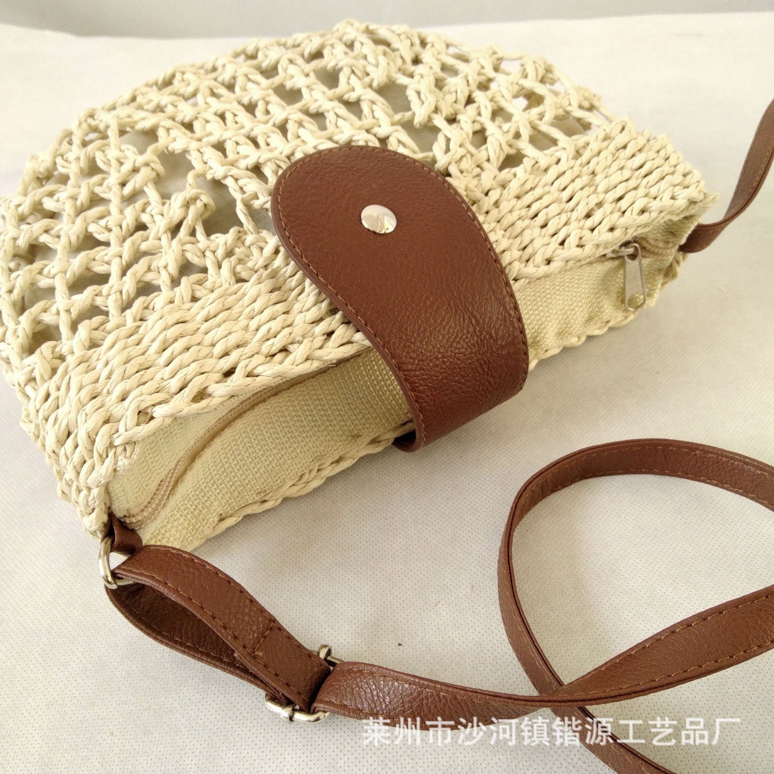 Hollow semicircular crossbody bag straw woven bag vacation woven beach bag mini fresh women's shoulder bag crossbody