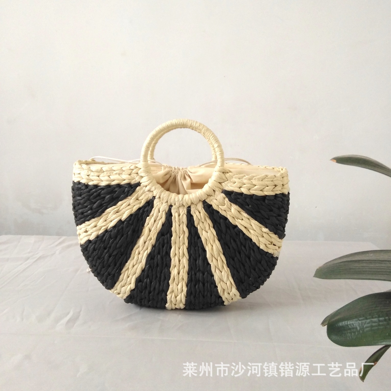 Semicircle woven bag summer striped round bucket bag straw woven bag handbag moon bag handbag Chinese style