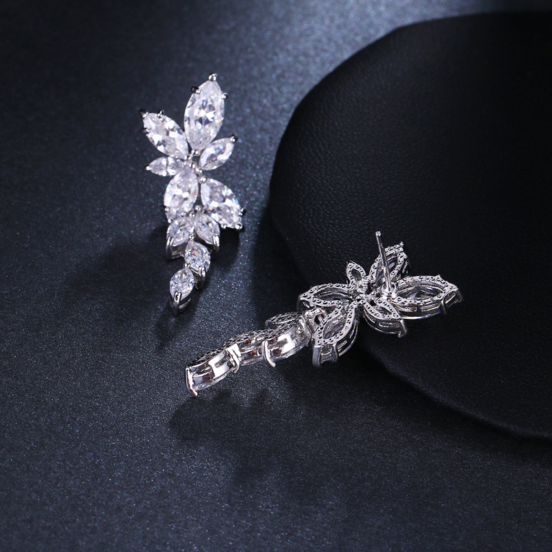 Peridot women's flower zirconia earrings