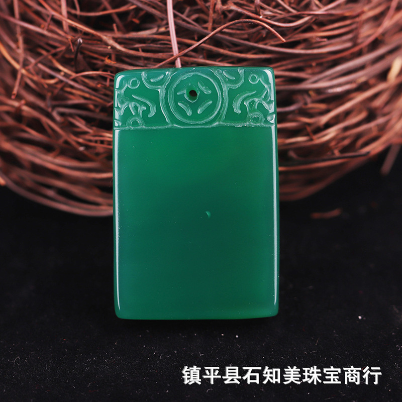 绿色带抬头无事牌约43*30*7mm
