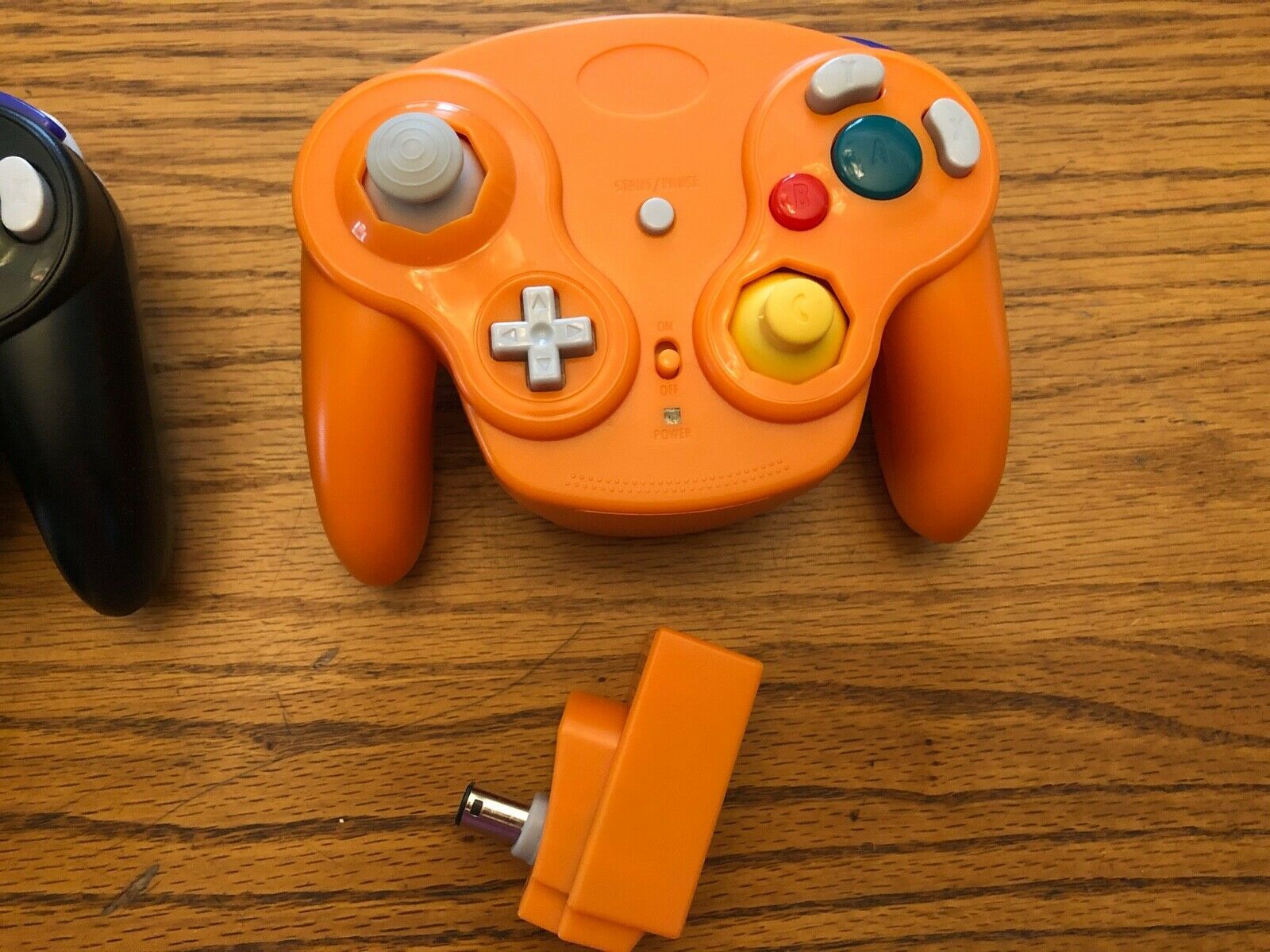 NGC game controller NGC wireless controller NGC 2.4G controller compatible with Wii 5 colors private mold