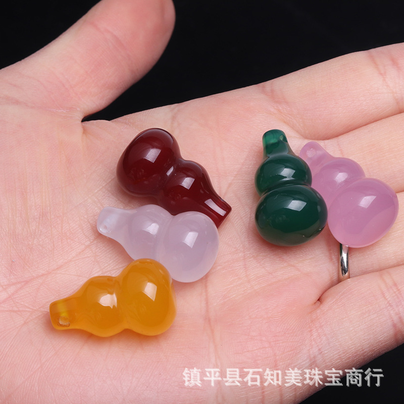 Agate Chalcedony Three-Dimensional Gourd Pendant Men Women Jade Jade Crafts Small Pendant