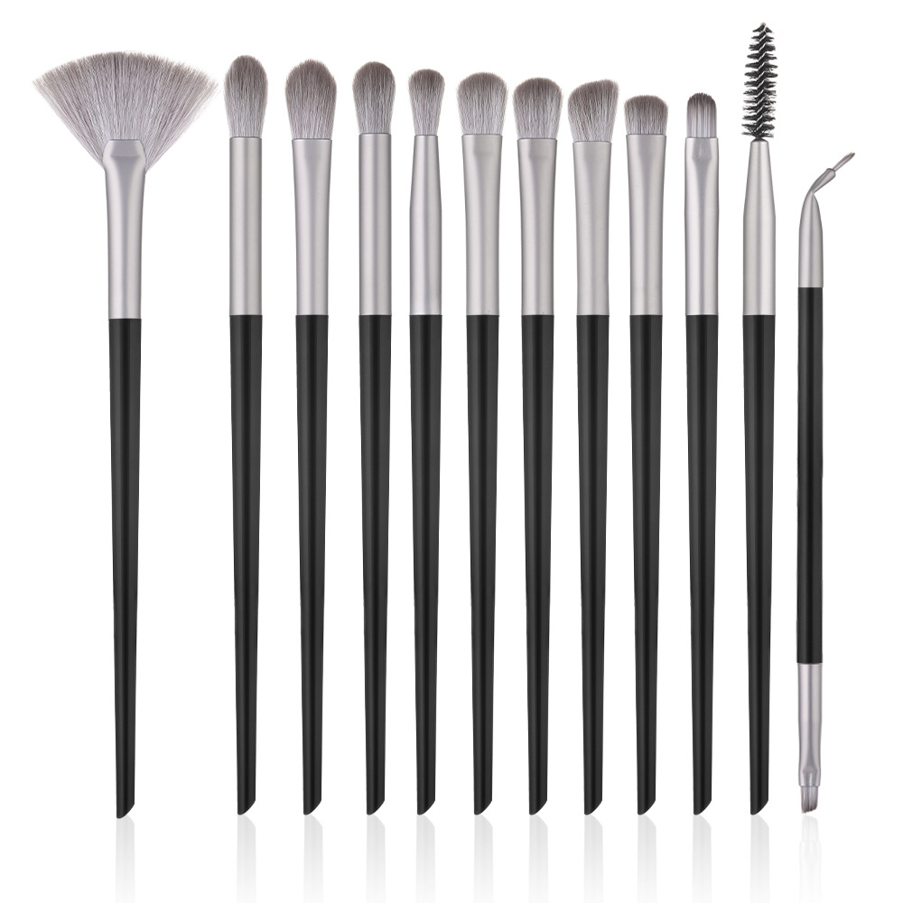 New 12-piece plastic handle eyeshadow makeup brush set multi-function full set eye makeup tool special offer