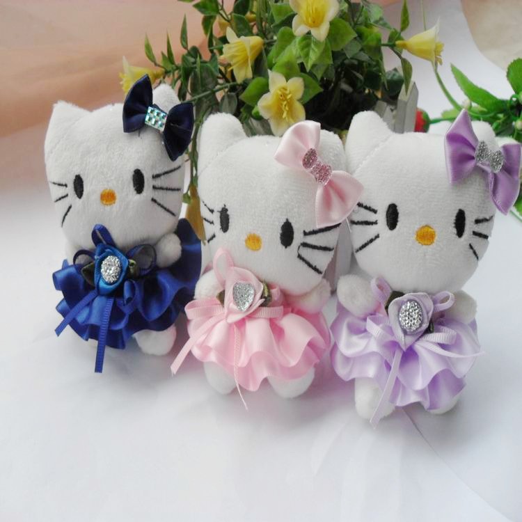 Diamond Dress Cat Plush Charm Cartoon Flower Bouquet Material Wedding Event Doll Plush Toy Multiple Colors