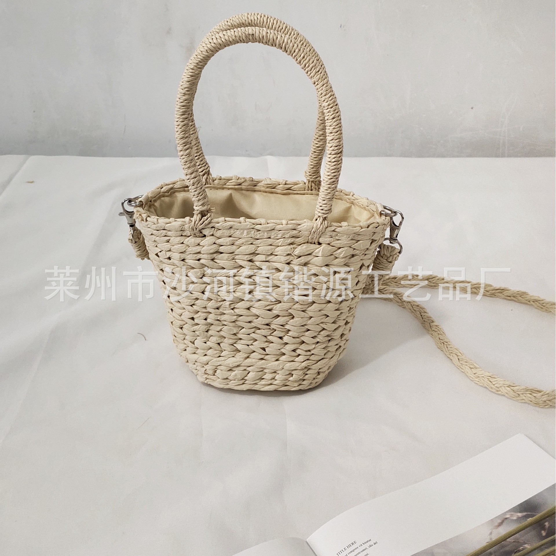Woven bag niche handbag women's bag crossbody bag rattan woven handmade straw woven bag bucket bag casual travel