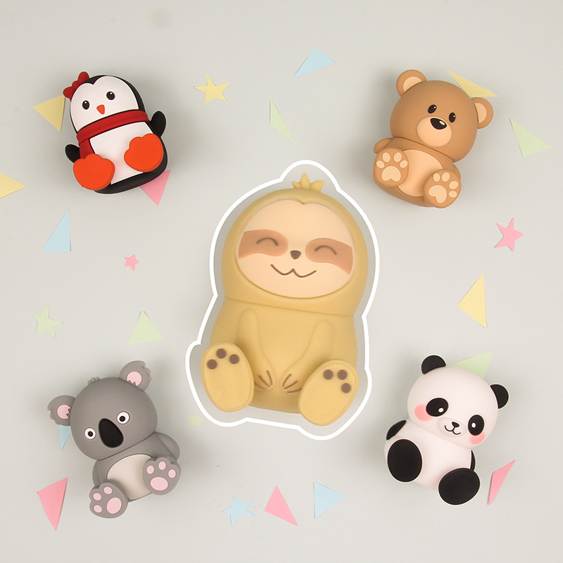 Cute Girl Bluetooth Speaker Phone Stand Bluetooth Speaker Mini Portable Cartoon Animal Bluetooth Speaker Gift