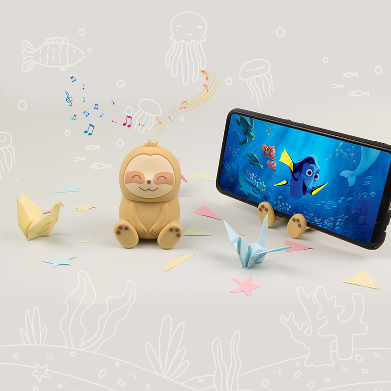 Cute Girl Bluetooth Speaker Phone Stand Bluetooth Speaker Mini Portable Cartoon Animal Bluetooth Speaker Gift