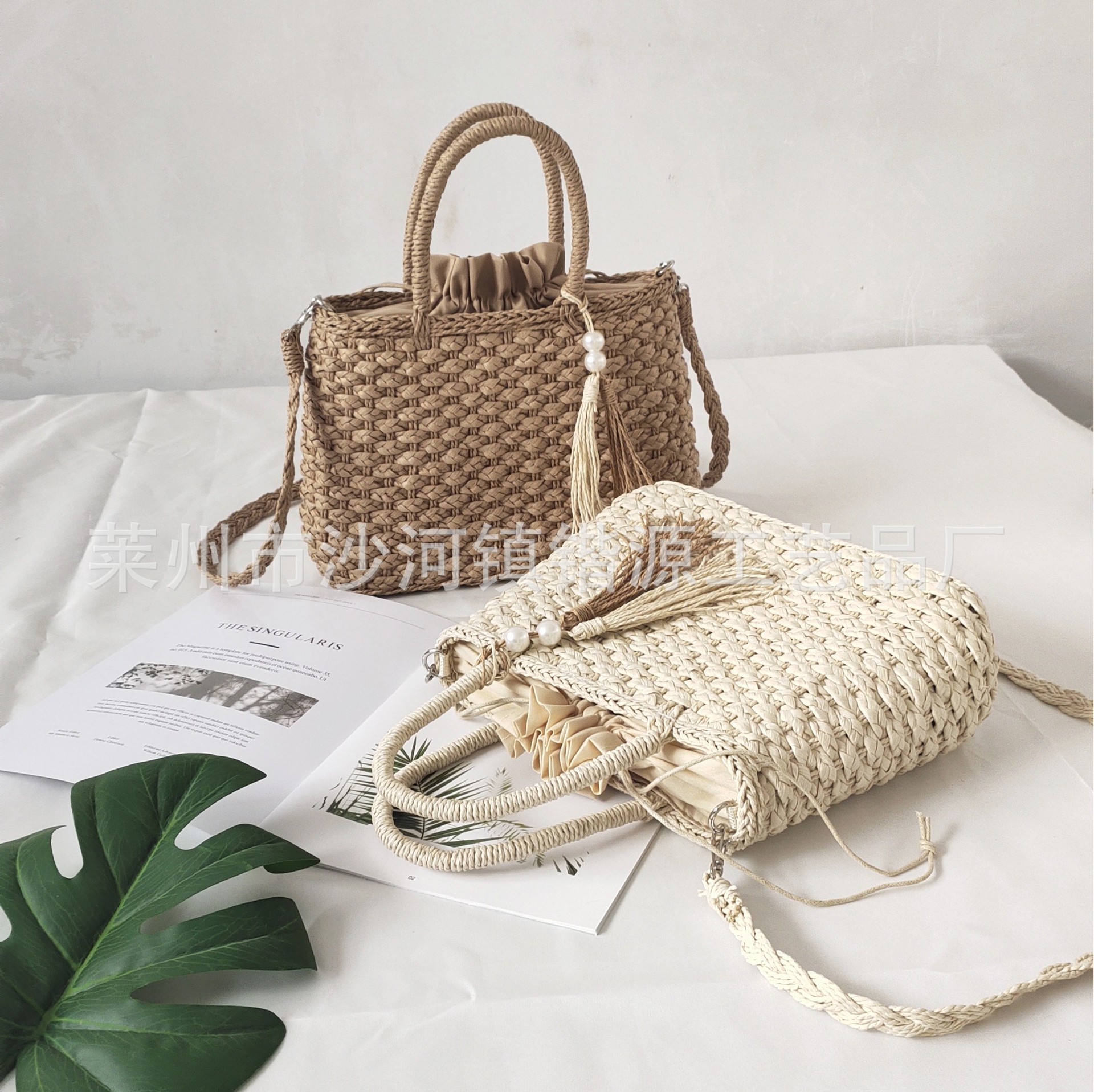2026 Women's Shoulder Bag Handmade Crossbody Woven Bag Pearl Tassel Handbag Crossbody Summer Beach Bag
