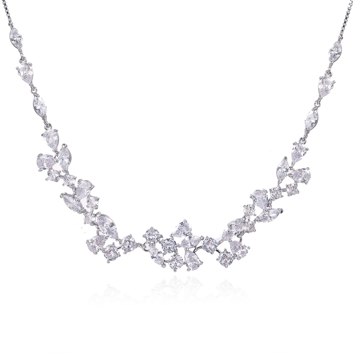 2024 new brilliant bridal flower necklace, wedding dress accessories, crystal jewelry, women's necklaces