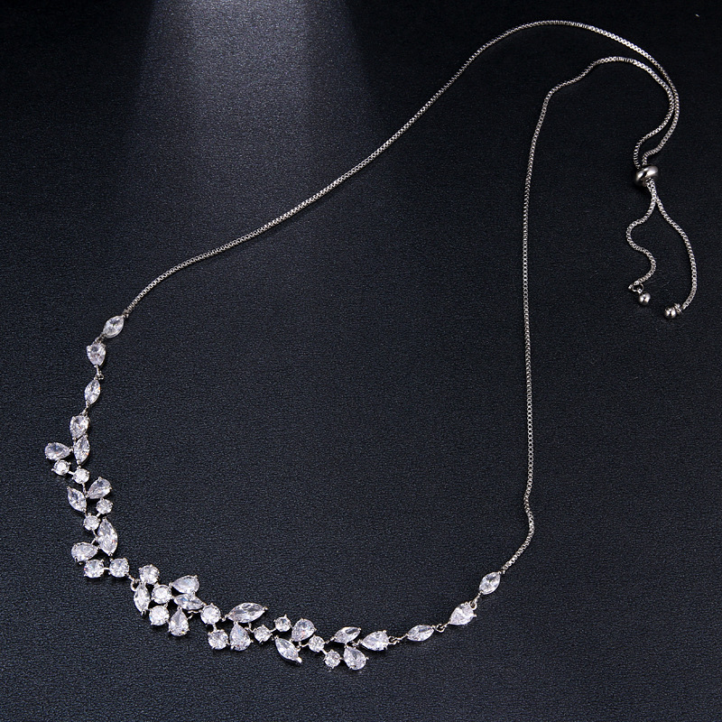 2024 new brilliant bridal flower necklace, wedding dress accessories, crystal jewelry, women's necklaces