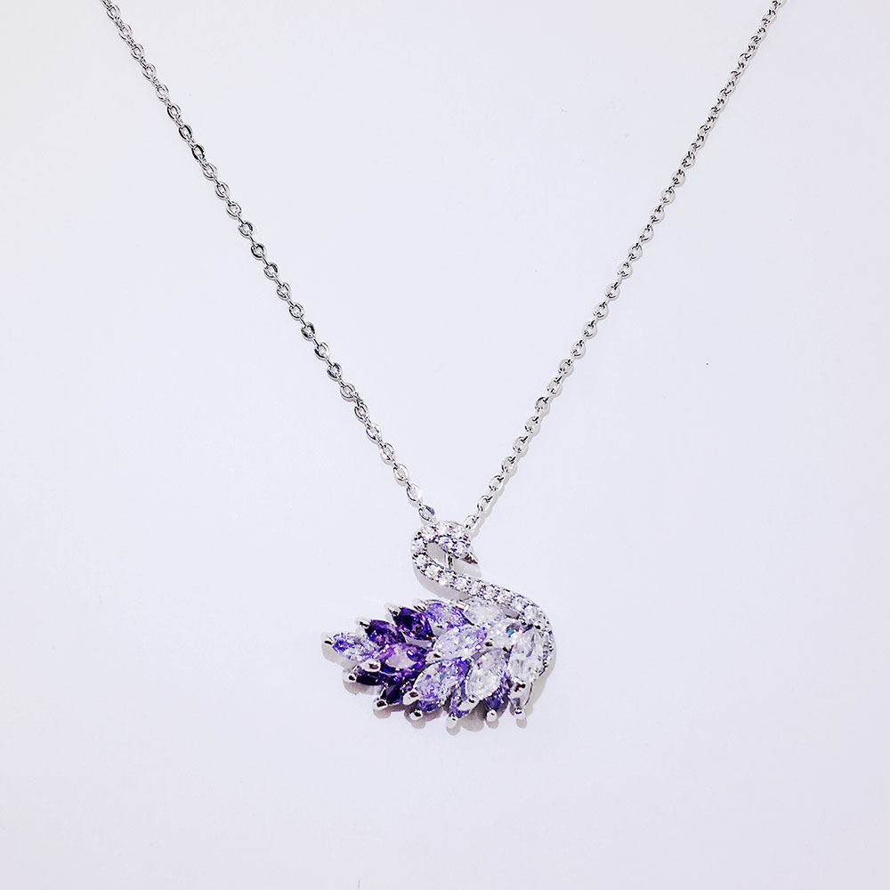 Black swan simple new women's pendant necklace gradient fluffy duck clavicle chain necklace