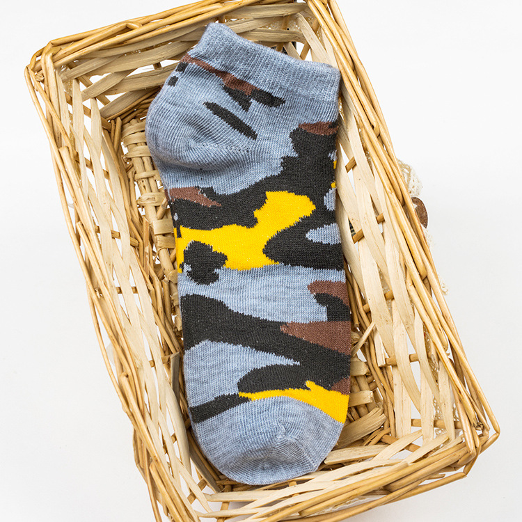Socks, men's spring new polyester cotton invisible boat socks, military green camouflage sports socks, casual men's socks