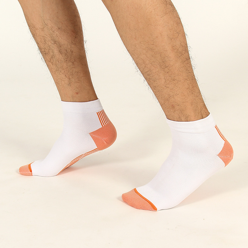 Socks, men's spring new color-blocked men's sports football socks, comfortable short tube no-show socks