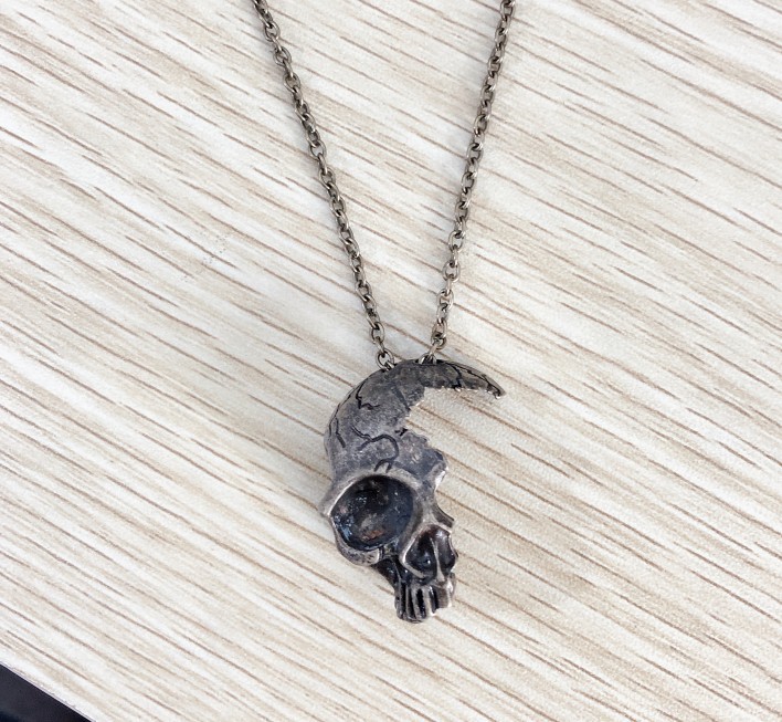 2019 Half Skull Necklace Alloy Skull Pendant Gothic Style Necklace Jewelry