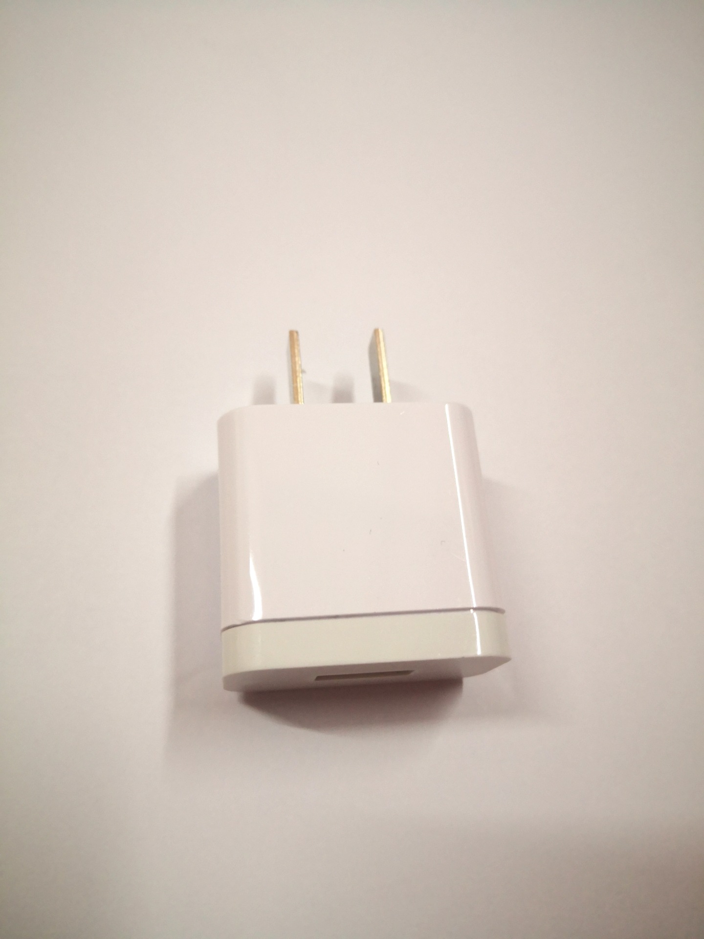Mini 5V1A charging head applicable to lamp power adapter Xiaomi Apple charging head gift charging head