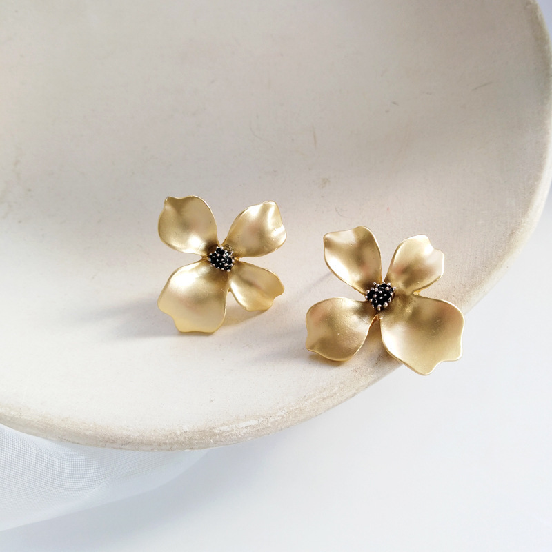 S925 silver beautiful earrings three-dimensional gold flower ear studs large exaggerated ear accessories for women ear clips H785