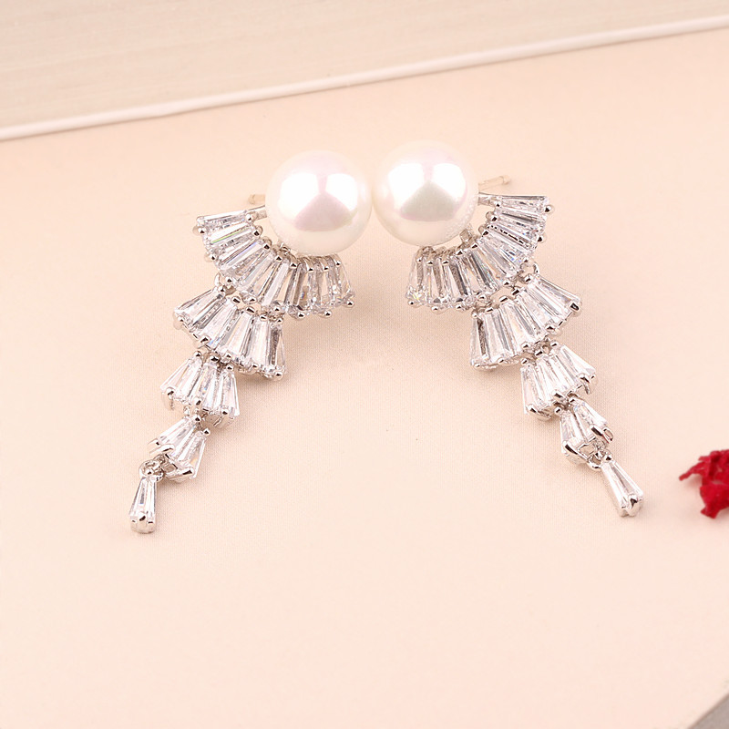 Grey Pearl Long Dangling Earrings with Zircon Inlay, Old Money Style for Women, S925 Silver Needle Earrings