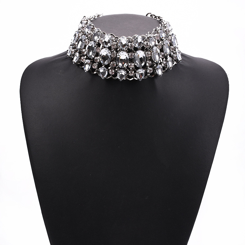 2019 new autumn and winter big brand full diamond colored drop exaggerated necklace collarbone chain clothing accessories