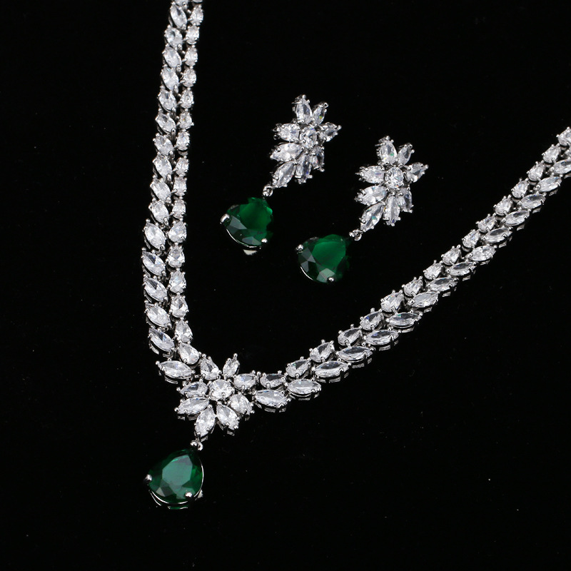 Exaggerated zirconia inlaid large teardrop pendant bridal dress jewelry set accessories