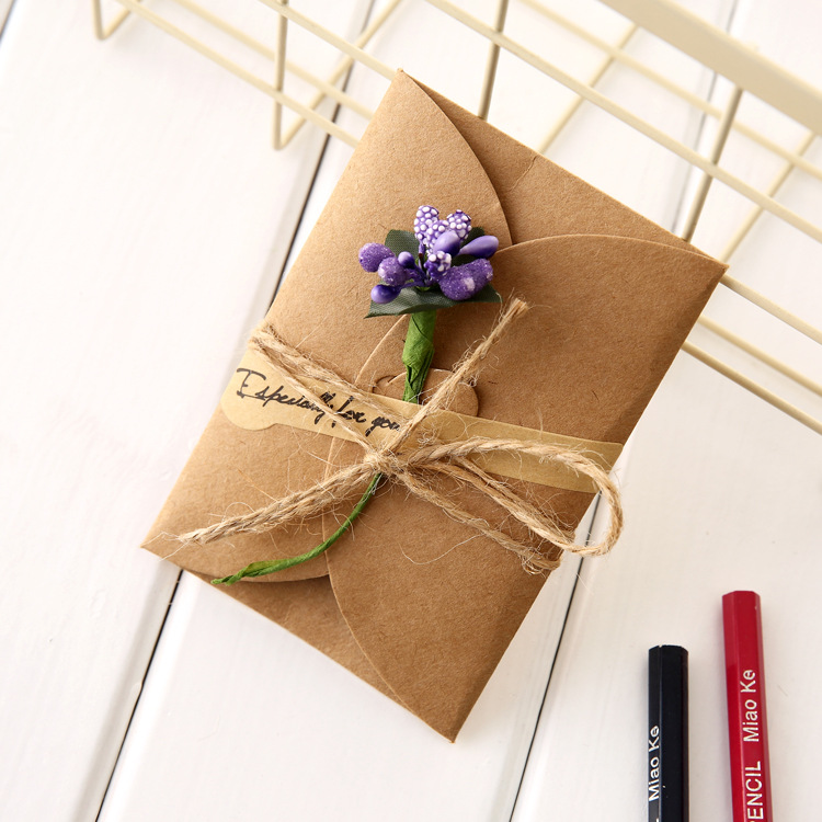 Kraft paper dried flower greeting card handmade DIY small greeting card flower shop gift customer holiday blessing card