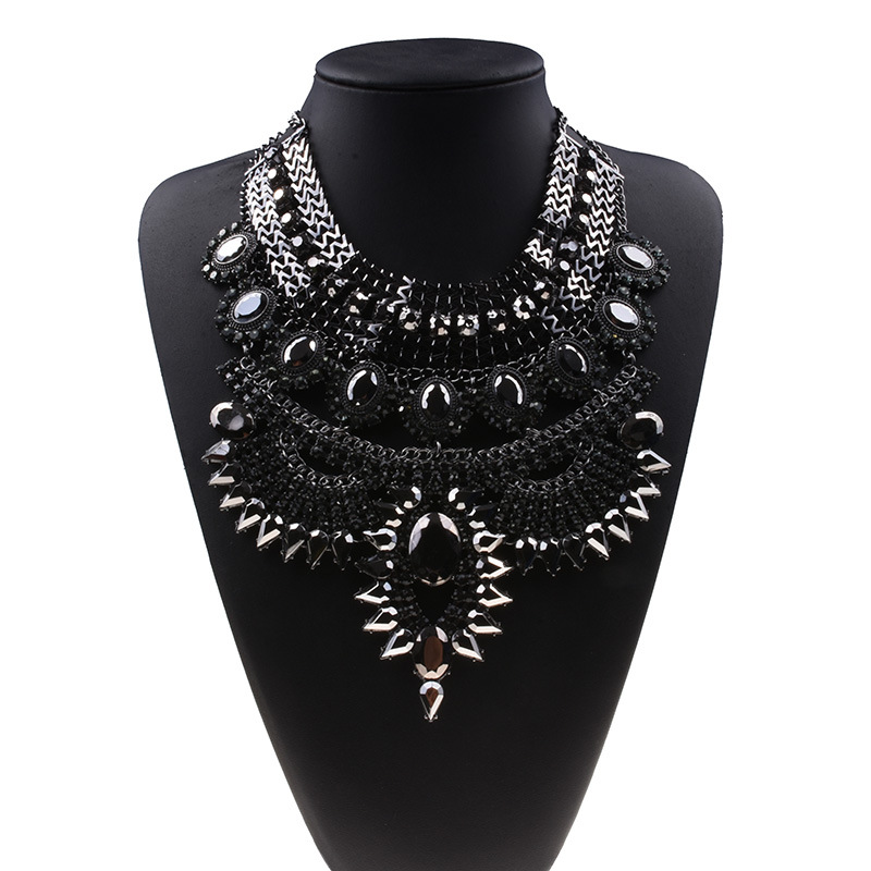 Big brand exaggerated necklace alloy diamond short necklace crystal necklace accessories
