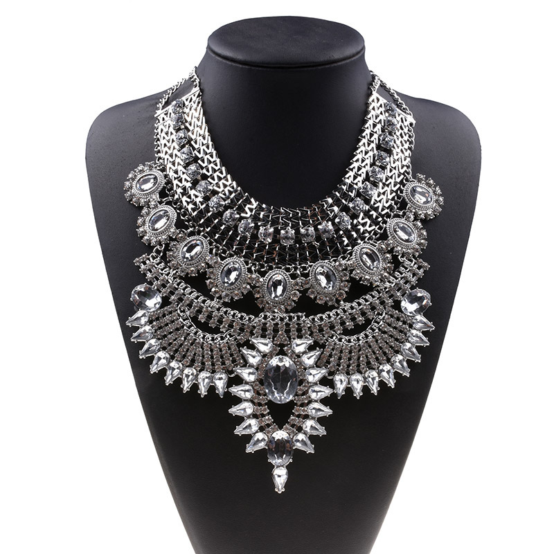 Big brand exaggerated necklace alloy diamond short necklace crystal necklace accessories