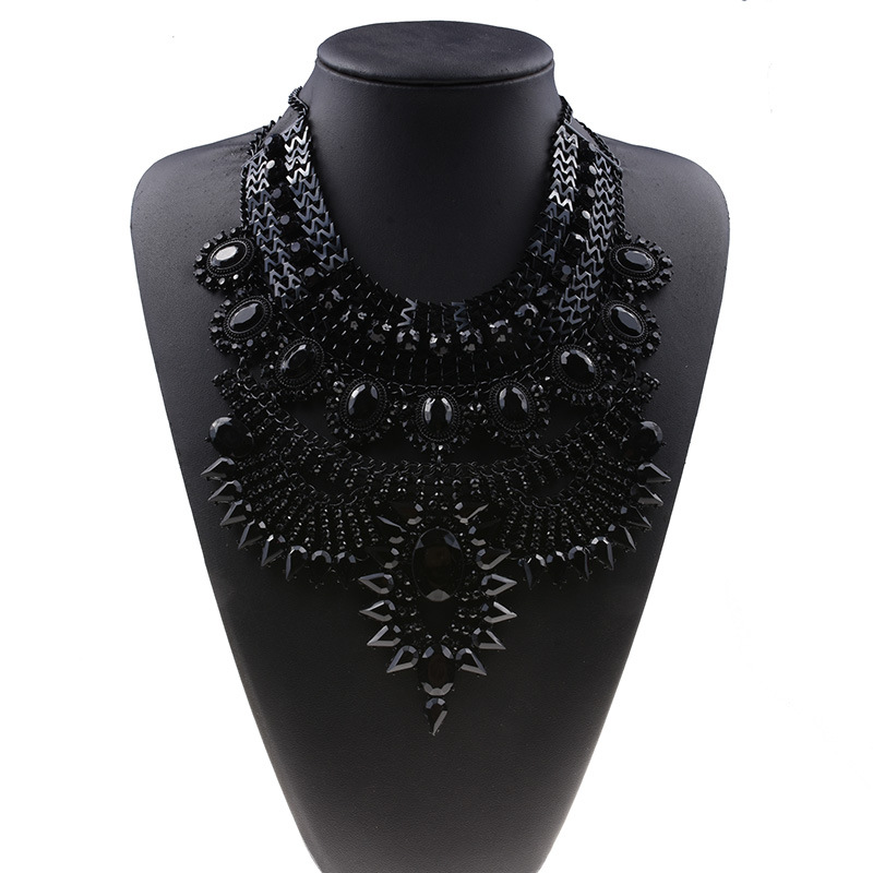 Big brand exaggerated necklace alloy diamond short necklace crystal necklace accessories