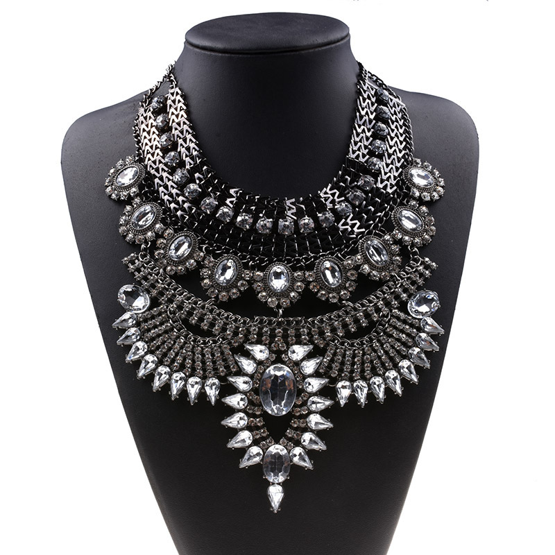 Big brand exaggerated necklace alloy diamond short necklace crystal necklace accessories