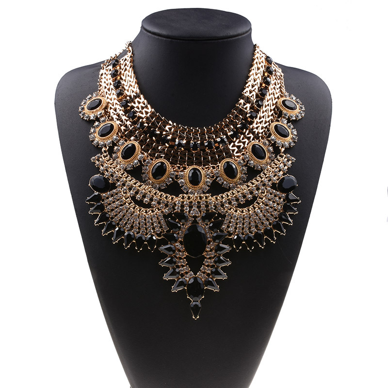 Big brand exaggerated necklace alloy diamond short necklace crystal necklace accessories