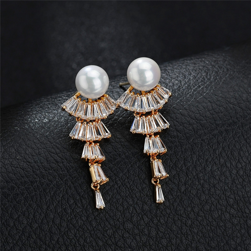 Grey Pearl Long Dangling Earrings with Zircon Inlay, Old Money Style for Women, S925 Silver Needle Earrings