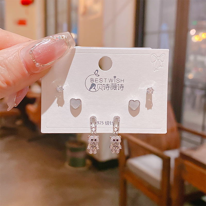 8C305