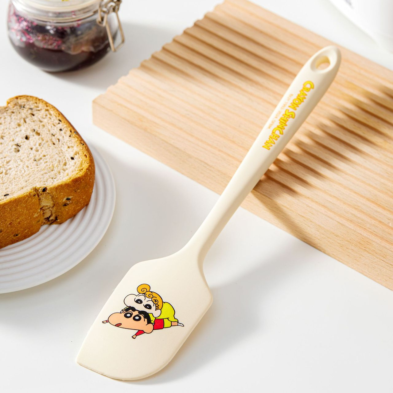 Crayon Shin-chan Spatula Official Silicone Spatula Household One-Piece Baking Cake Cartoon Stirring Scraper