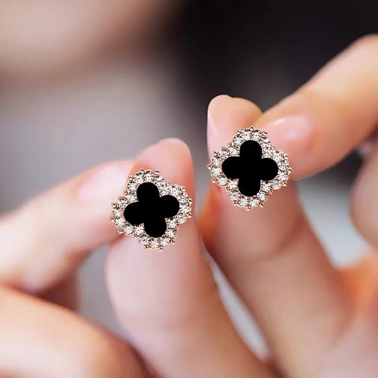 Four Leaf Clover Ear Studs for Women Silver Needle Earrings 2023 New Popular Earrings