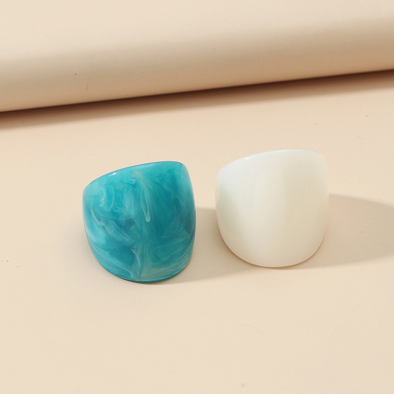 High-quality simple acetate acrylic contrasting color 2-piece ring set exaggerated set