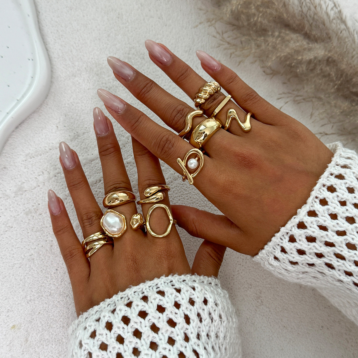 Irregular metal smooth ring for women Baroque faux pearl knuckle ring