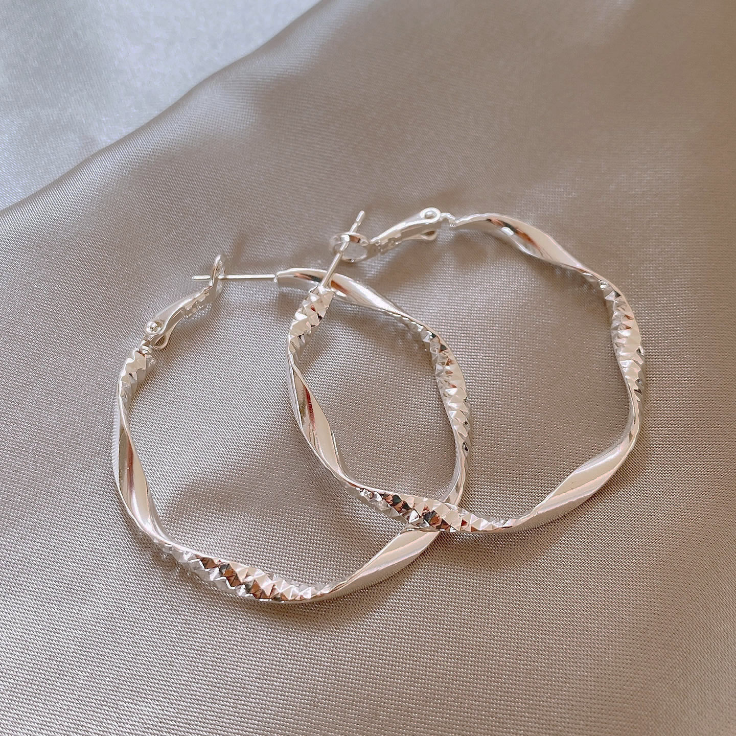 银色大圈圈耳环【4CM】