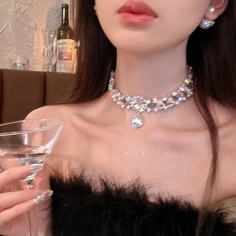 Dinner Date~ Full Diamond Super Sparkle Tassel Necklace Women Chest Chain Collarbone Chain Neck Chain