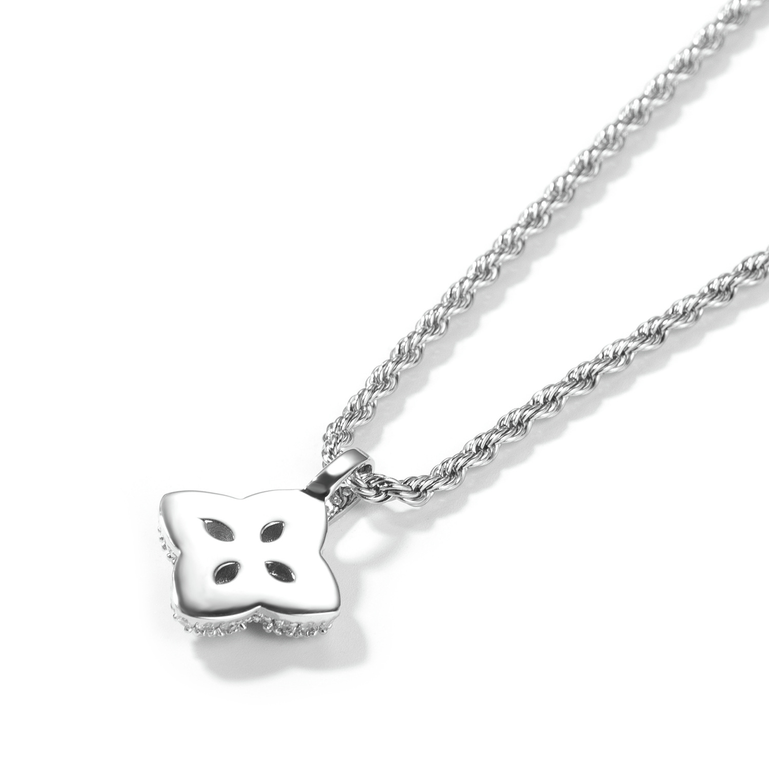Hip Hop Vintage Four-Leaf Clover Pendant Sweater Necklace Exquisite Colorful Four-Leaf Clover Necklace Women