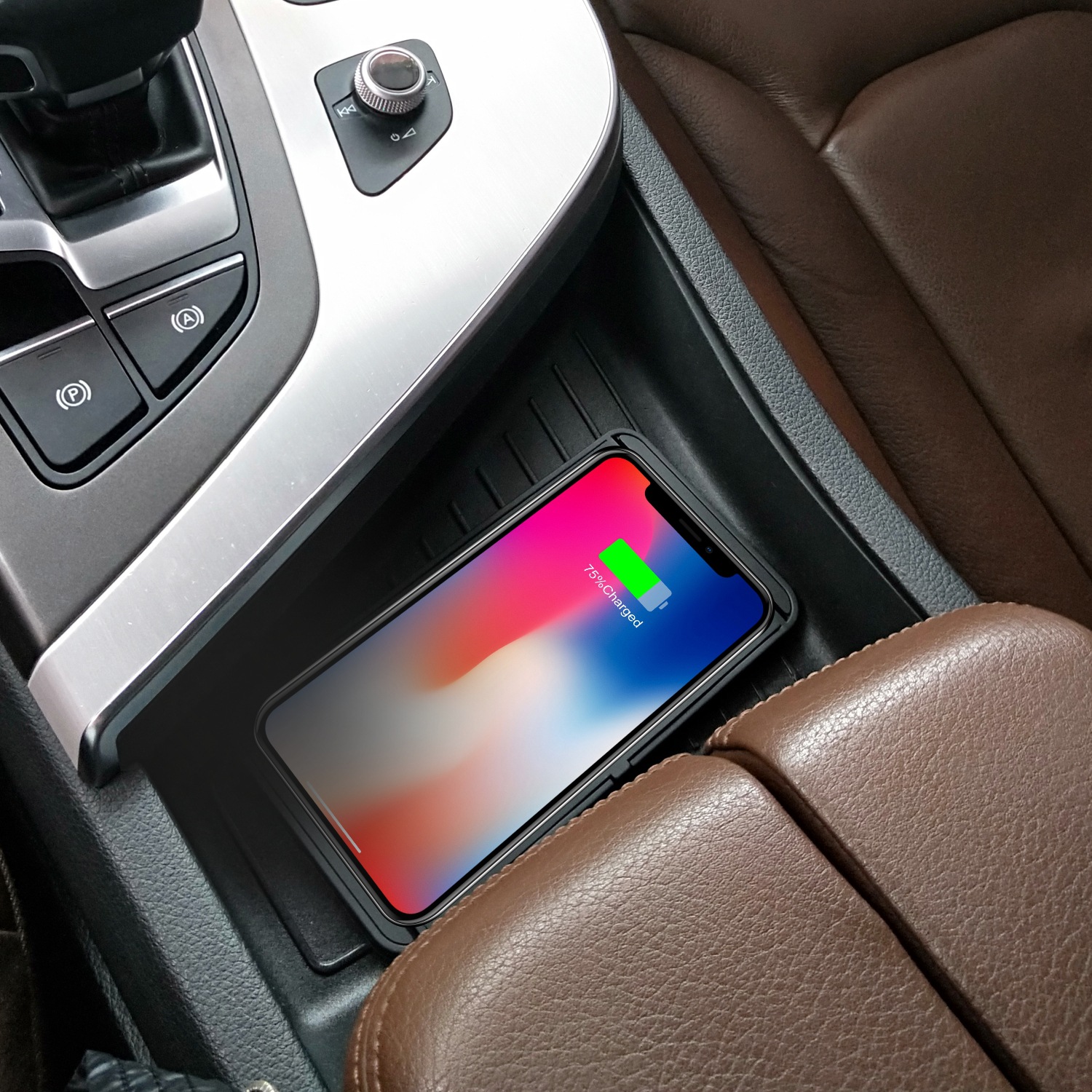 New car anti-slip pad wireless charger smart 15W fast charging compatible with Apple phones for car interior