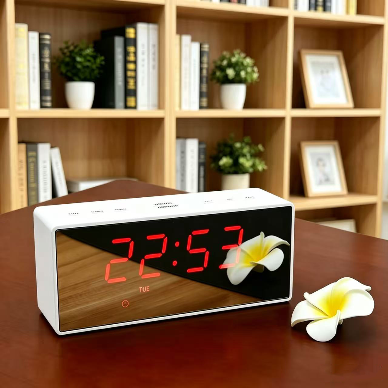 LED mirror clock, electronic clock, multifunctional countdown digital clock, student bedside alarm clock, night-light desk clock