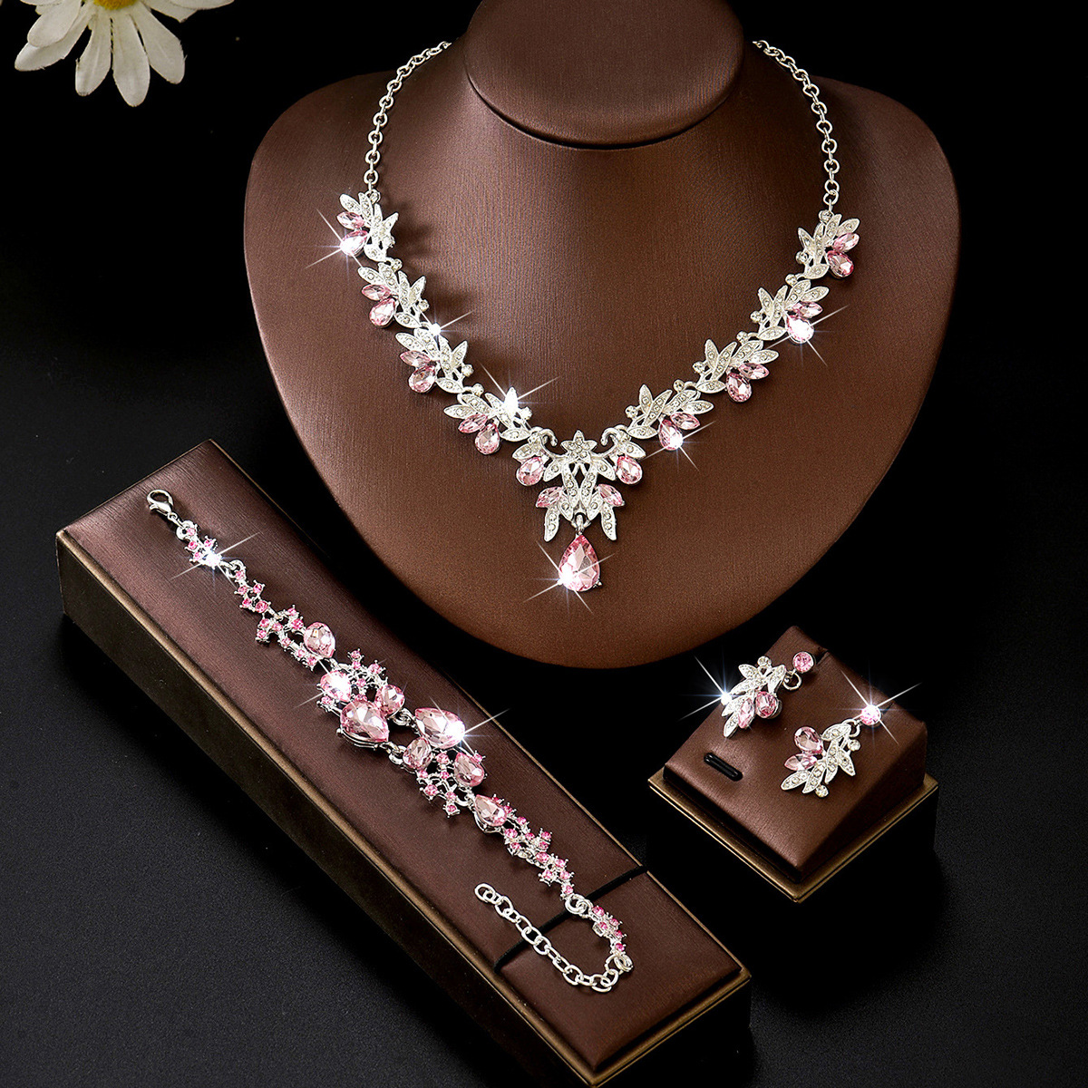 Exquisite Jewelry Set Teardrop Pendant Necklace Earrings Bracelet Three-Piece Wedding Dress Accessories
