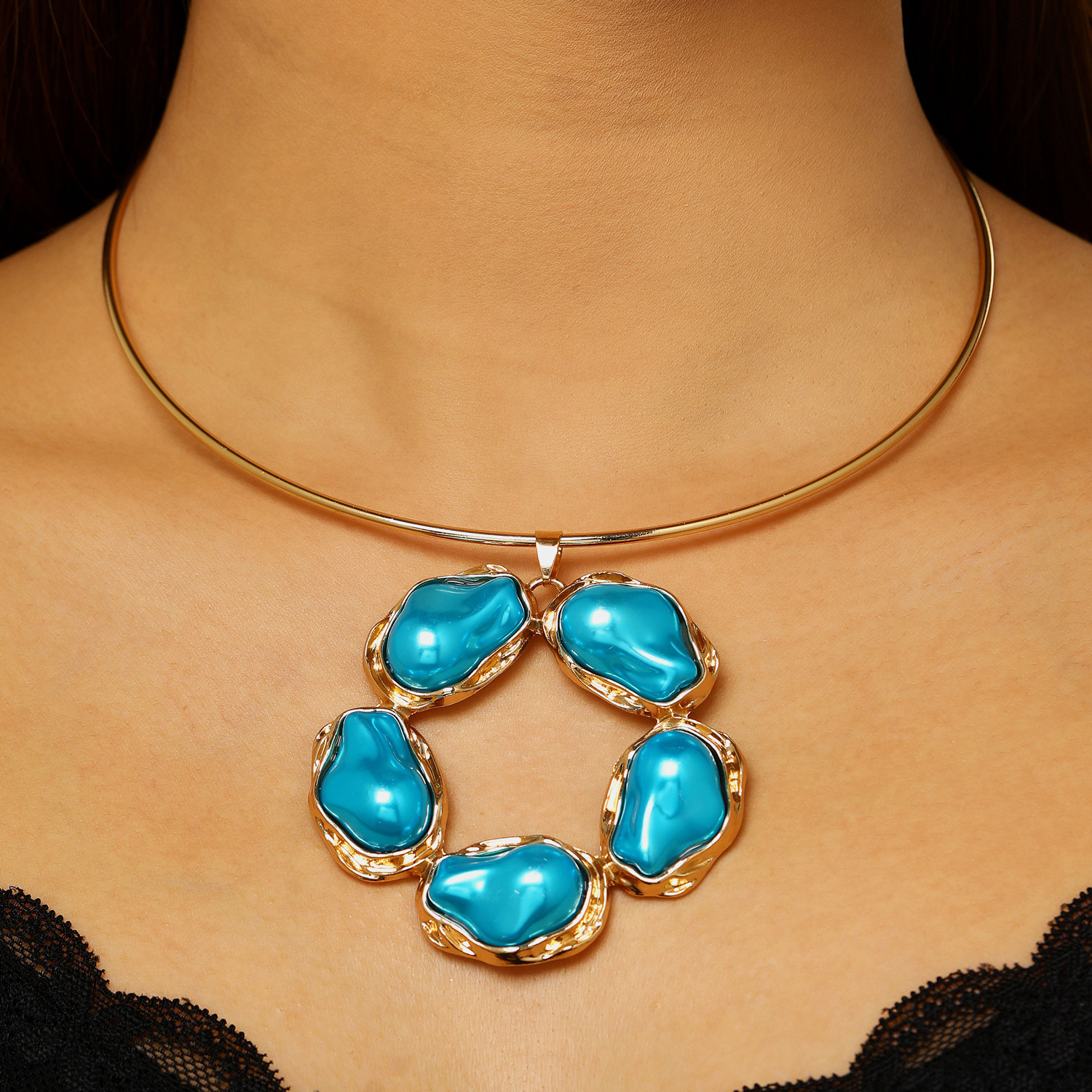 Irregular Baroque Pearl Choker Necklace Simple Metal Open Necklace for Commute