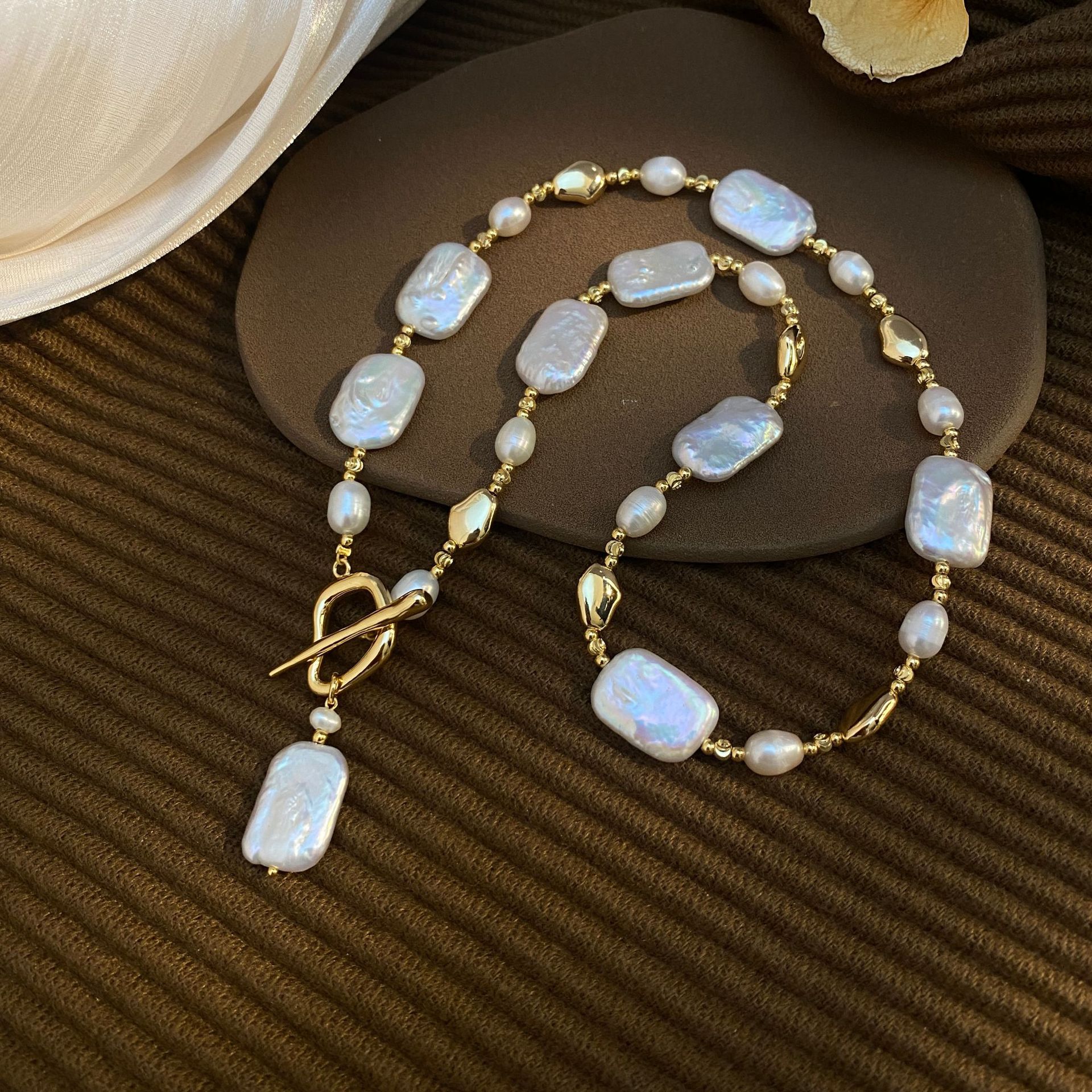 Baroque natural freshwater pearl necklace, exquisite gift accessory, baroque pendant