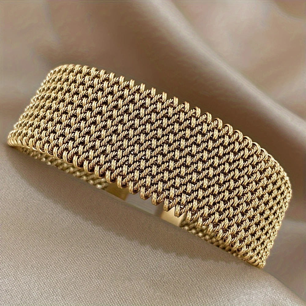 Vacuum plated 18k dense line embossed titanium steel bracelet women couple jewelry
