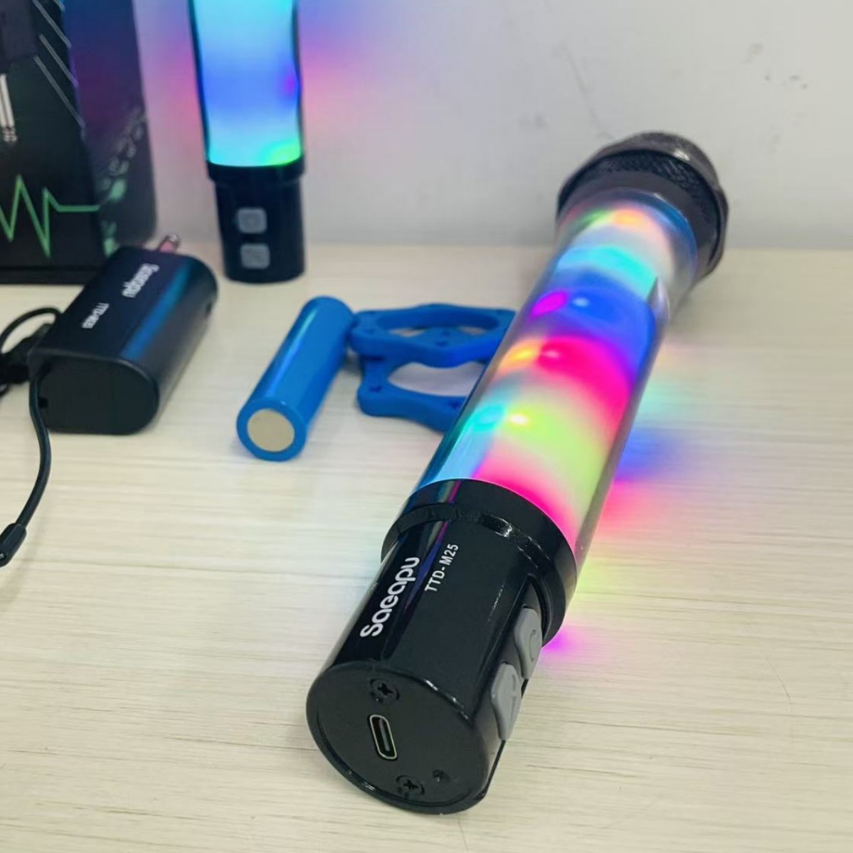 Colorful Light Effect Wireless Microphone TTD-M25 Ultra Long Battery Life No Noise Karaoke Microphone