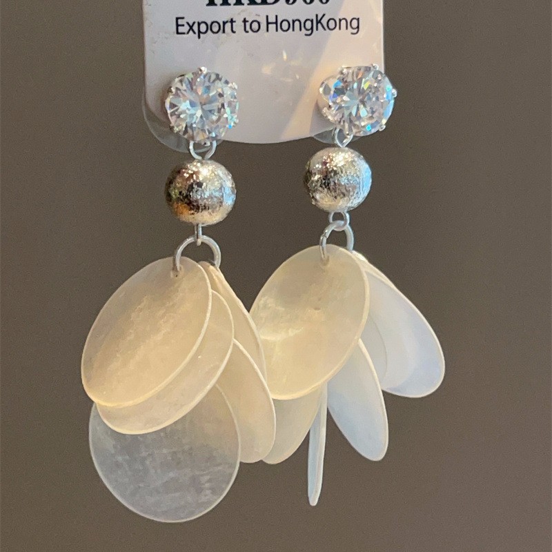 Natural White Mother-of-Pearl Ear Clips Old Money Style New Heavy Craft Earrings Commute Ear Drops