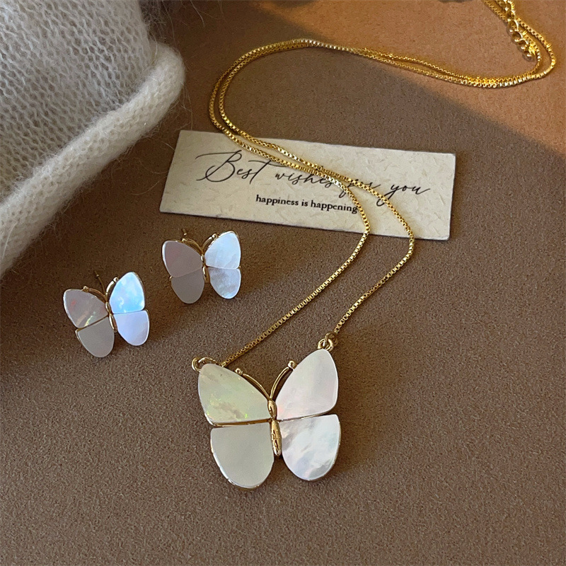 Phantom Butterfly Pearl Natural Mother-of-Pearl Large Butterfly Earring and Necklace Two-Piece Set Niche Cool Feeling Set