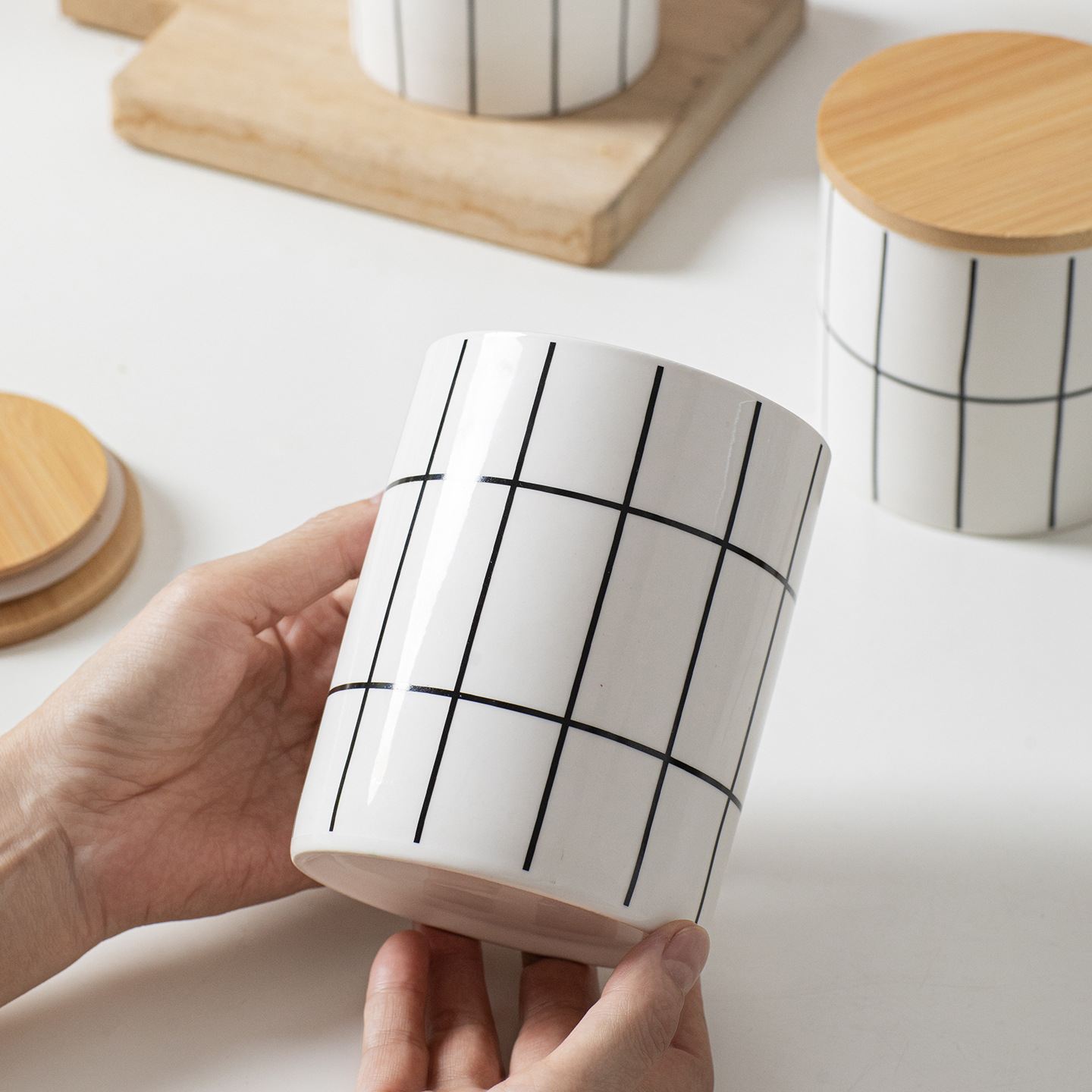 Nordic round heat-resistant ceramic airtight jar large storage jar storage jar three-piece set with lid set